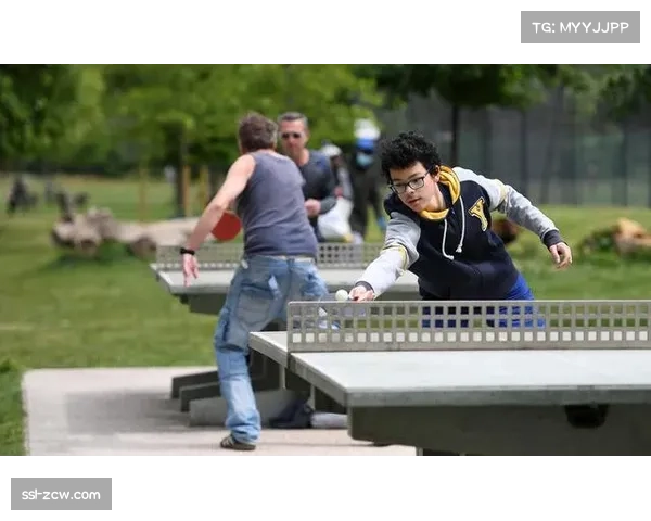 英国退伍军人乒乓球世锦赛开幕，吸引超过三十国老兵参与