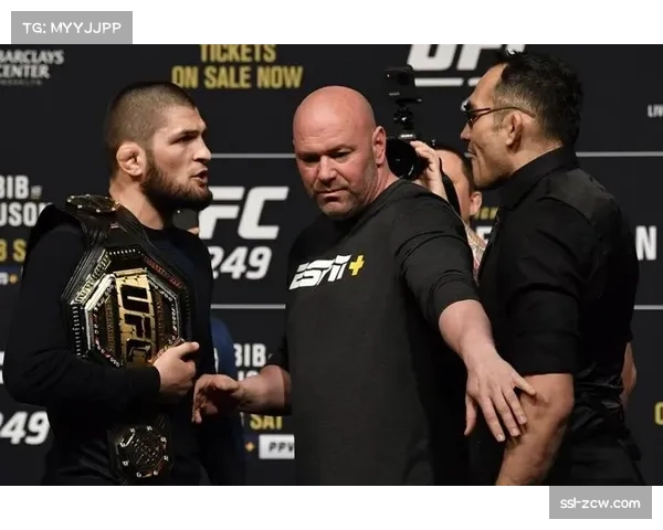 UFC四大顶级选手无缘交手,网友批评赛事安排为“重大失误” UFC四大顶级选手无缘交手,网友批评赛事安排为“重大失误”
